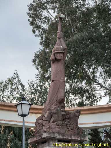 Vega de San Mateo /  Monumento al Agricultor y Ganadero