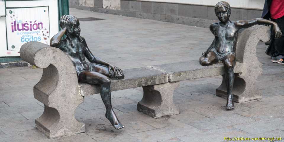 Santa Brígida /  Niños Sentados