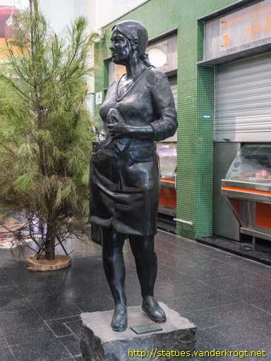 Las Palmas de Gran Canaria /  Señora con  la Compra