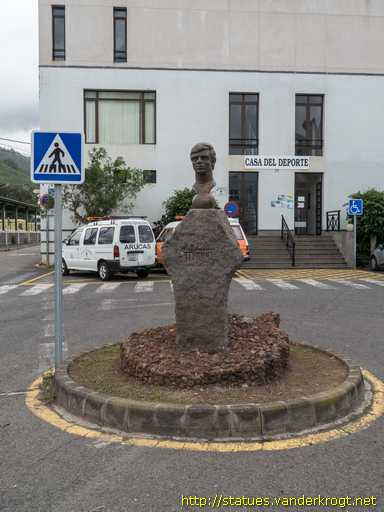 Santidad /  Antonio Afonso Moreno 'Tonono'