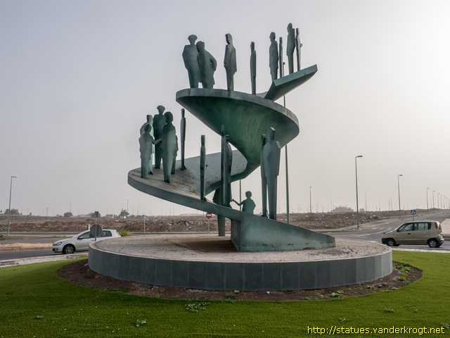 Vecindario /  El Comercio o El Puente