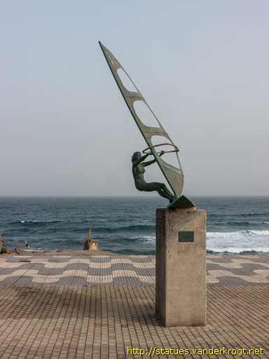 Pozo Izquierdo /  La Windsurfista