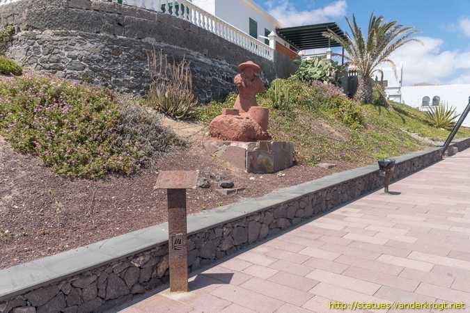 Puerto del Rosario /  Majando millo
