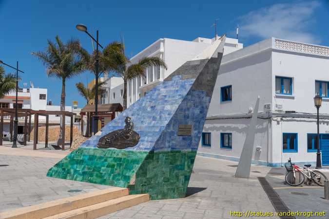 Corralejo /  Monumento al Pescador