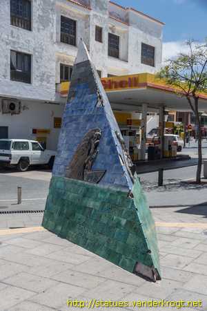 Corralejo /  Monumento al Pescador