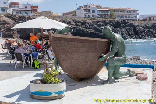 El Cotillo /  Monumento al Pescador