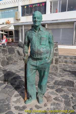 Playa Blanca /  Homenaje a los antepasados