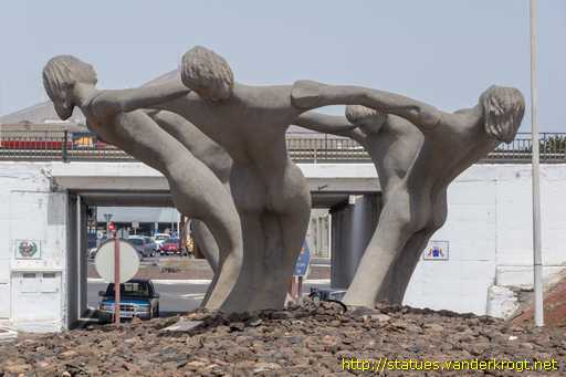 Playa Honda /  Monumento a las Comunidades