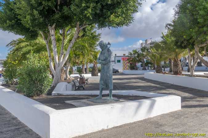 Tahíche /  La Matrona - María Betancort Robayna