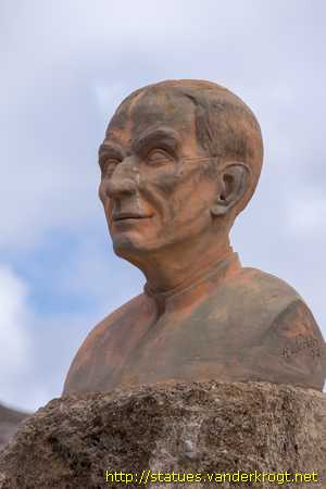 Tinajo /  José Marcos Figueroa S.J.