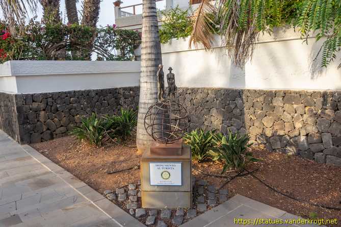 Puerto de la Cruz /  Monumento al Turista
