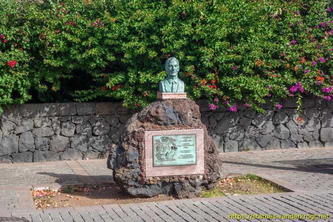 Puerto de la Cruz /  Ángel Acosta Martín