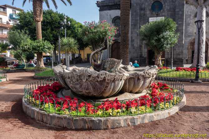Puerto de la Cruz /  Fuente de la Cisne