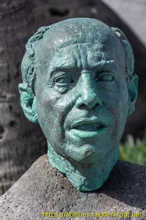 Puerto de la Cruz /  César Manrique
