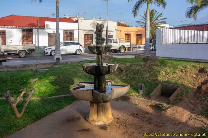 Buenavista del Norte /  Putto con pescado