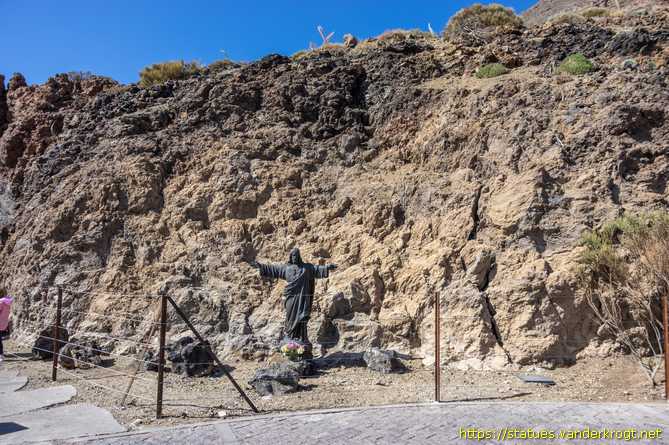 Cañadas del Teide /  Estatua del Sagrado Corazón de Jesus