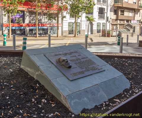 Santa Cruz de Tenerife /  Leonor Pérez Cabrera