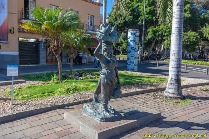 Santa Cruz de Tenerife /  Lechera Canaria
