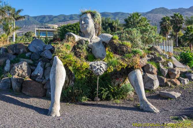 Santa Úrsula /  La Gigantesca