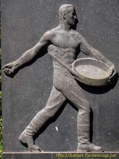 Hämeenlinna /  Työn muistomerkki