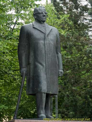 Lahti /  J.K. Paasikivi patsas