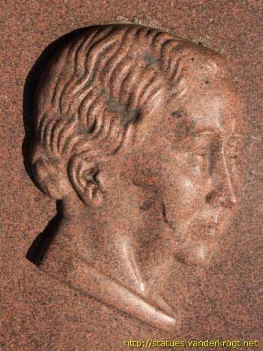 Helsinki /  Soihtu - Miina Sillanpään muistomerkki