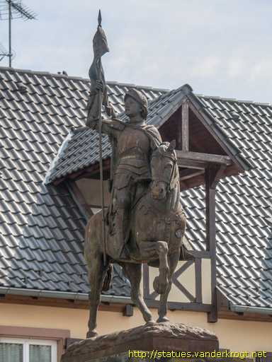 Marlenheim /  Jeanne d'Arc équestre - Monument aux morts