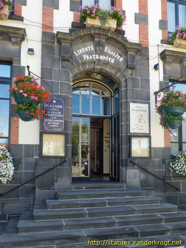 Saint-&Eacute;loy-les-Mines /  Michel Duval