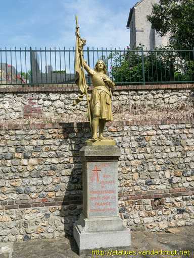 Pennedepie /  Monument aux Morts - Jeanne d'Arc