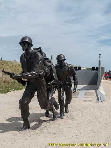 Sainte-Marie-du-Mont /  Le monument Higgins-Boat