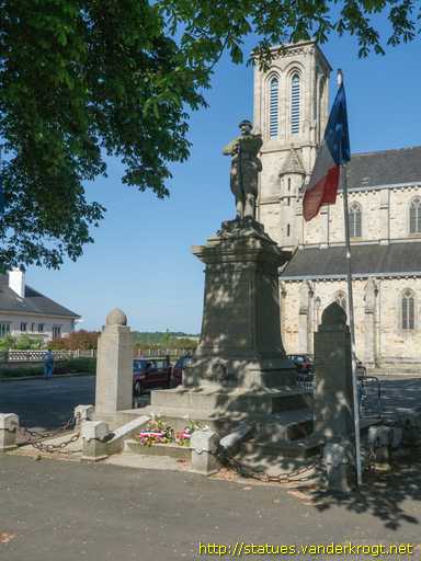 Callac /  Monument aux Morts de 1914-18 et 1939-45