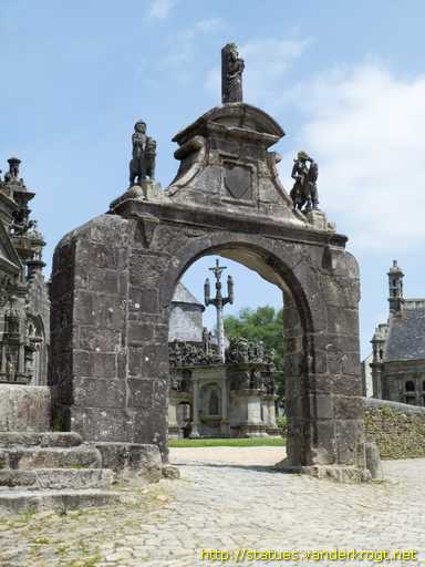 Guimiliau /  Porte triomphale
