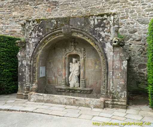 Quintin /  Fontaine Notre-Dame d'Entre-les-Portes