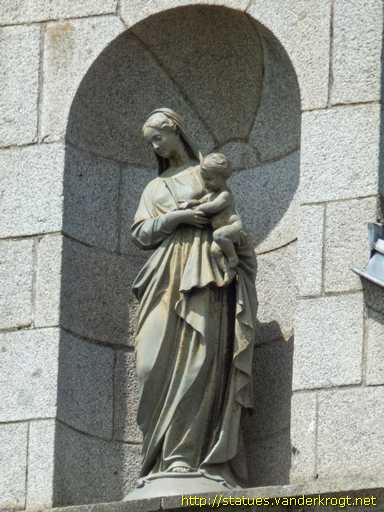 Fougères /  La Vierge à l'enfant