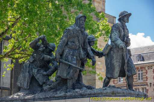 Châlons-en-Champagne /  Monument aux morts 1914-18