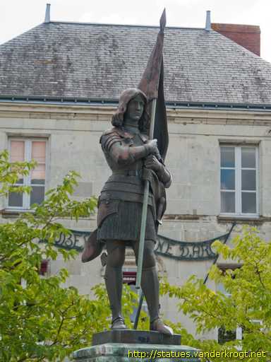 Sainte-Catherine-de-Fierbois /  Jeanne d'Arc à l'étendard