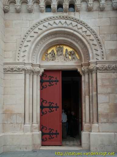 Saxon-Sion /  Tympan: Marie reine du ciel