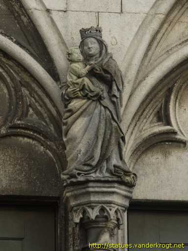 Neufchâteau /  La Vierge à l'enfant