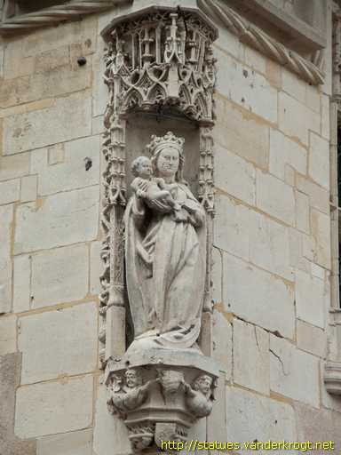 Vic-sur-Seille /  La Vierge à l'enfant