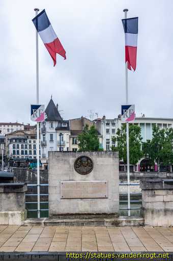 Verdun /  Fernand Legay