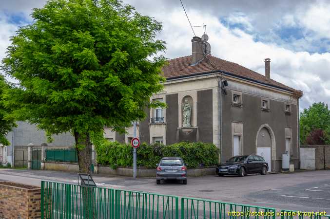 Fresnes-en-Woëvre /  La Vierge à l'enfant