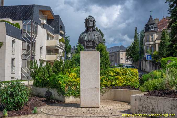 Forbach /  Buste de Marianne