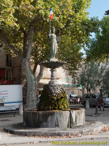 Canet /  Fontaine de la République