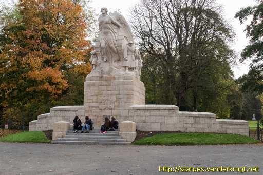 Cambrai /  Monument aux morts 1914-18