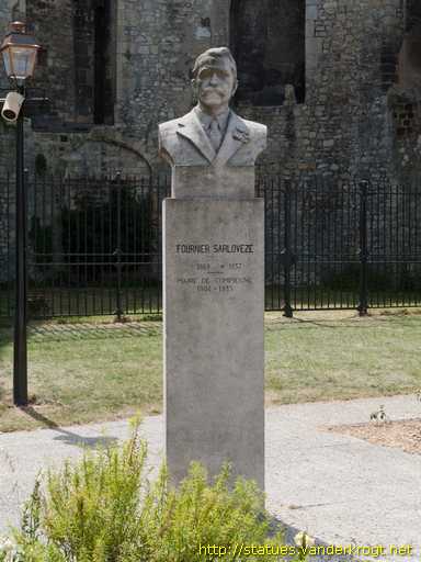 Compiègne /  Robert Fournier Sarlovèze