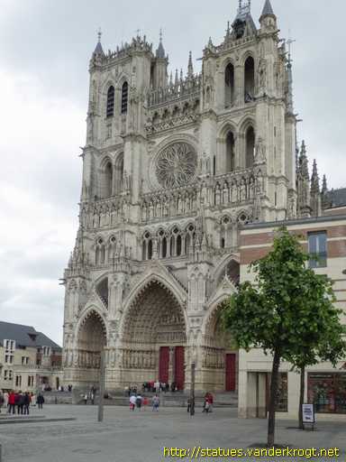 Amiens /  Sculptures sur la Cathédrale