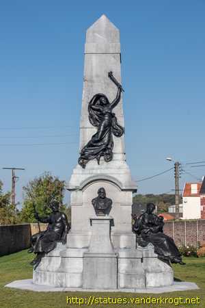 Guise /  Mausolée à Jean-Baptiste Godin