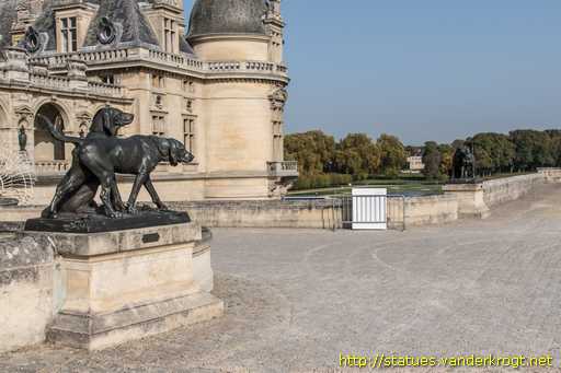Chantilly /  Les chiens de chasse