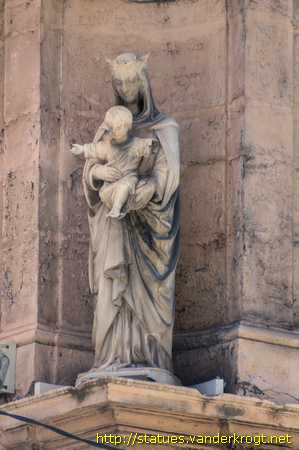 Lyon /  La Vierge à l'enfant