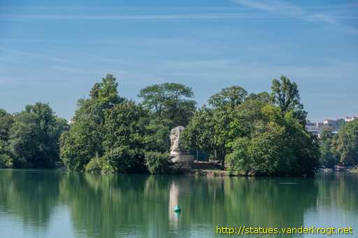 Lyon /  Monument aux Morts de Île du Souvenir